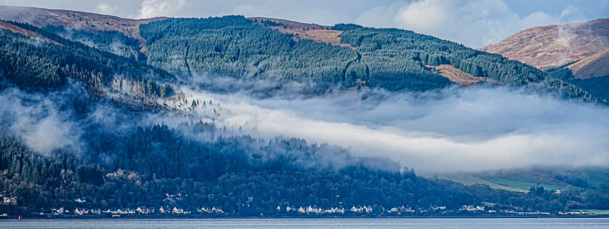 StephenAHenry's tweet photo. The hills behind #Strone and #Blairmore ( I think)

A wee bit of deforestation going on but I love the way the cloud inversion is making it's way through the trees

I would loved to have been taking photos from within that forest yesterday

As seen from #Gourock https://t.co/93IsUlgz1T