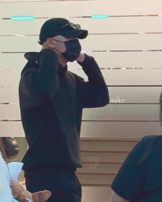 AboutMusicYT's tweet photo. Mingyu of SEVENTEEN debuts blonde hair. https://t.co/NqPa4TsYUi