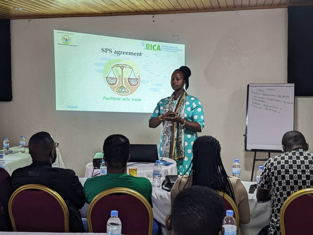 Today, Mrs. Teddy Mutoni from <a href="/InspectorateRw/">Rwanda Inspectorate, Competition & C.P Authority</a> spoke to young entrepreneurs undergoing business coaching on key steps required to import &amp; export. 
Kilimo Trust through the #RYES/MenyaWigire project funded by <a href="/IFADEastAfrica/">IFADEastAfrica</a> equips youth with entrepreneurial skills for employment.