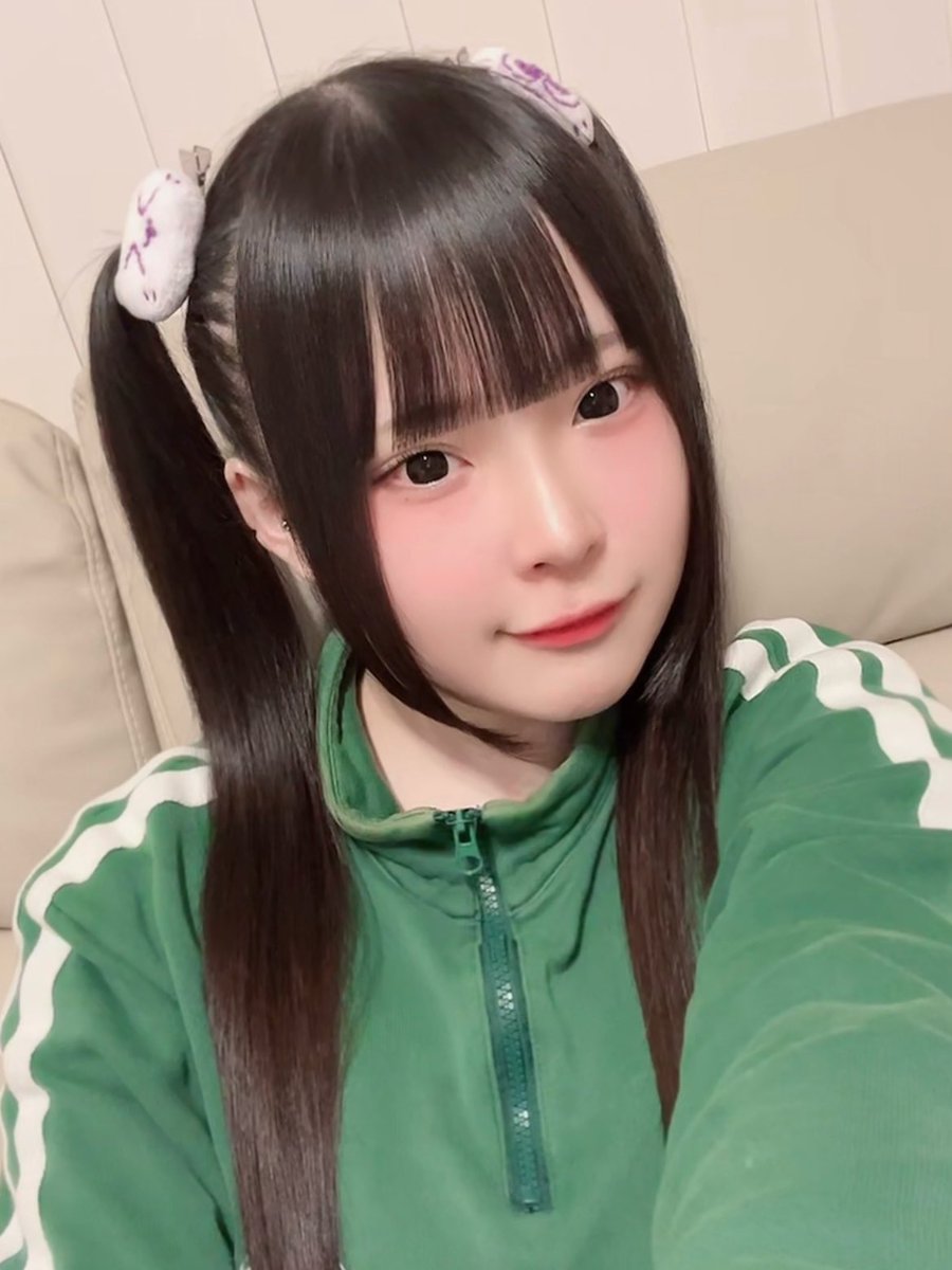 zepa_Alc9's tweet photo. 今年26でもうキツいのは承知ですが、ツインテールは続けたい(葛藤) https://t.co/sqSrtX7cnW