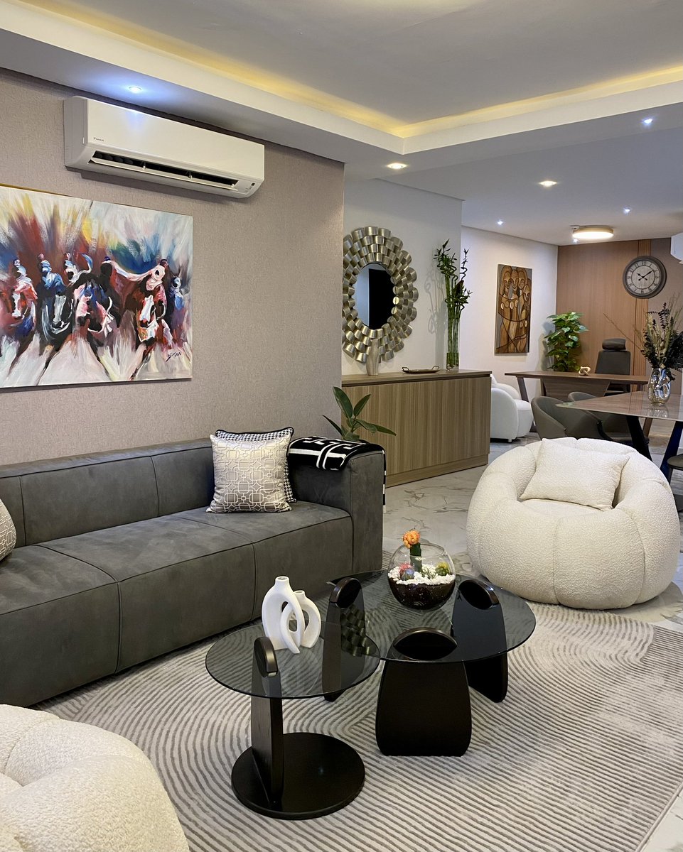 Simdee__'s tweet photo. Sunny
Cosy and Luxurious 
3 bedroom apartment 

Location:  Ikoyi 

Contact: 09019744077 https://t.co/eFKwISRy1K