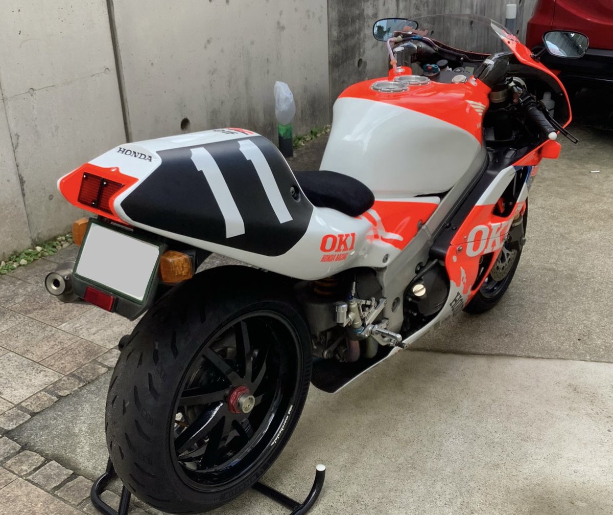 HondaV4BikeFan's tweet image. #斜め後ろからの美学
#RVF750
#RC45
#OKIカラー

このタグで苦労が報われます☺️