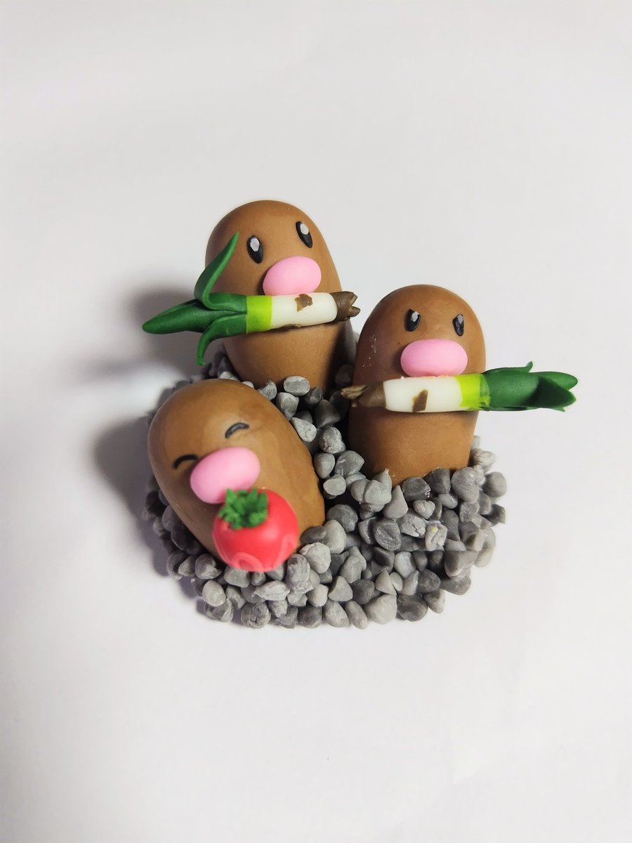 『ポケモンスリープ　食材とくい』
のガチャ見つけたから回したら、ABBダグトリオ当たりました！！
きみたちのABBってそういう意味だったのね…🤣
#ポケモンスリープ

※こういうガチャあったら欲しいなと思って作りました。