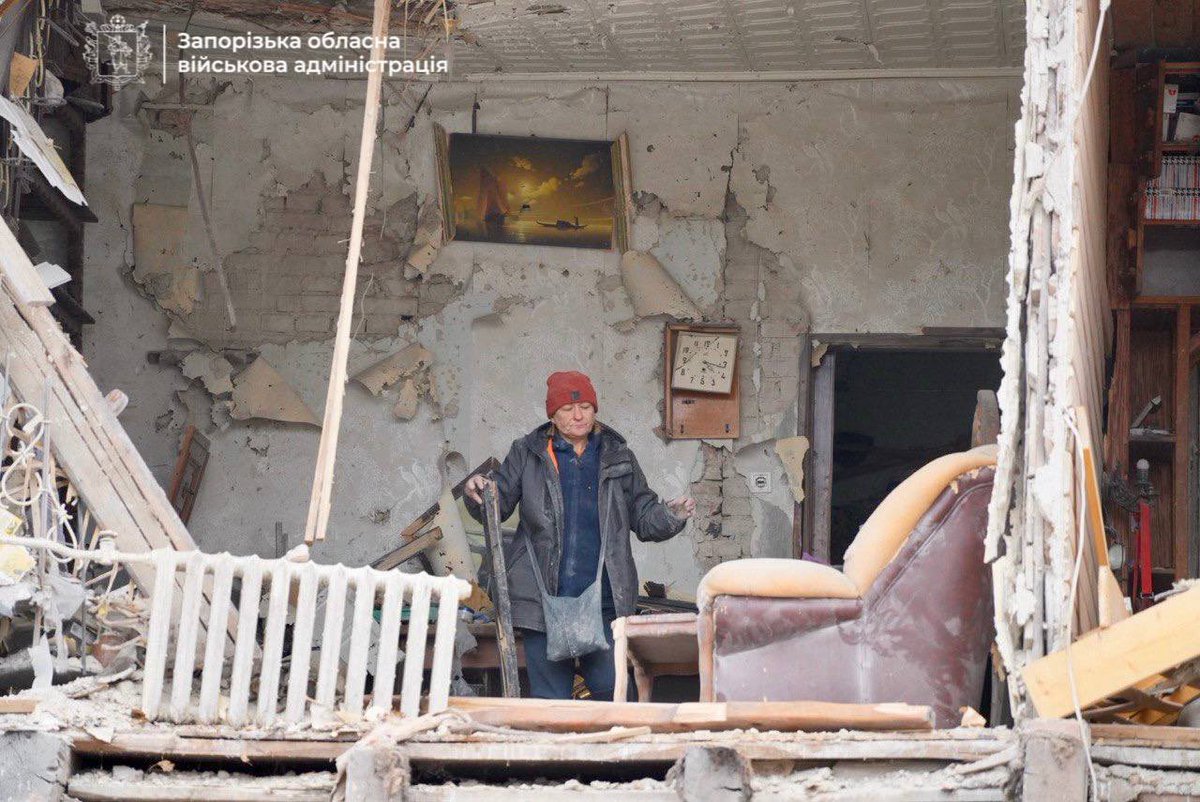 Zaporizhzhia in Ukraine. the fuck is wrong with russians bombing with missiles peacefully sleeping civilians at 4am