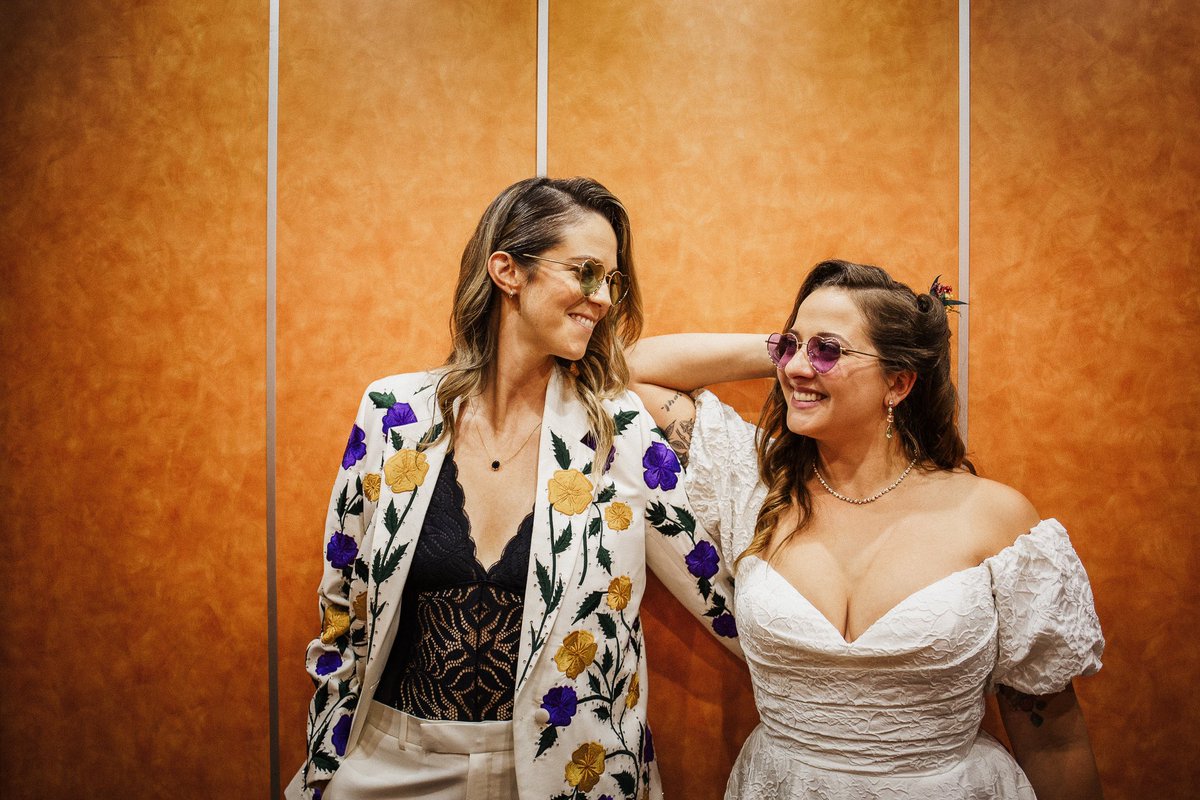 a_bespoken's tweet photo. Maria looked amazing in her custom floral suit, which was decorated with bright flowers that really matched the vibe of the day. Every little detail shows Maria’s personal style and the happiness of their special moment.🤩

#clients #happyclientdiaries #bespoke #Wedding https://t.co/FLcD0QbGTy