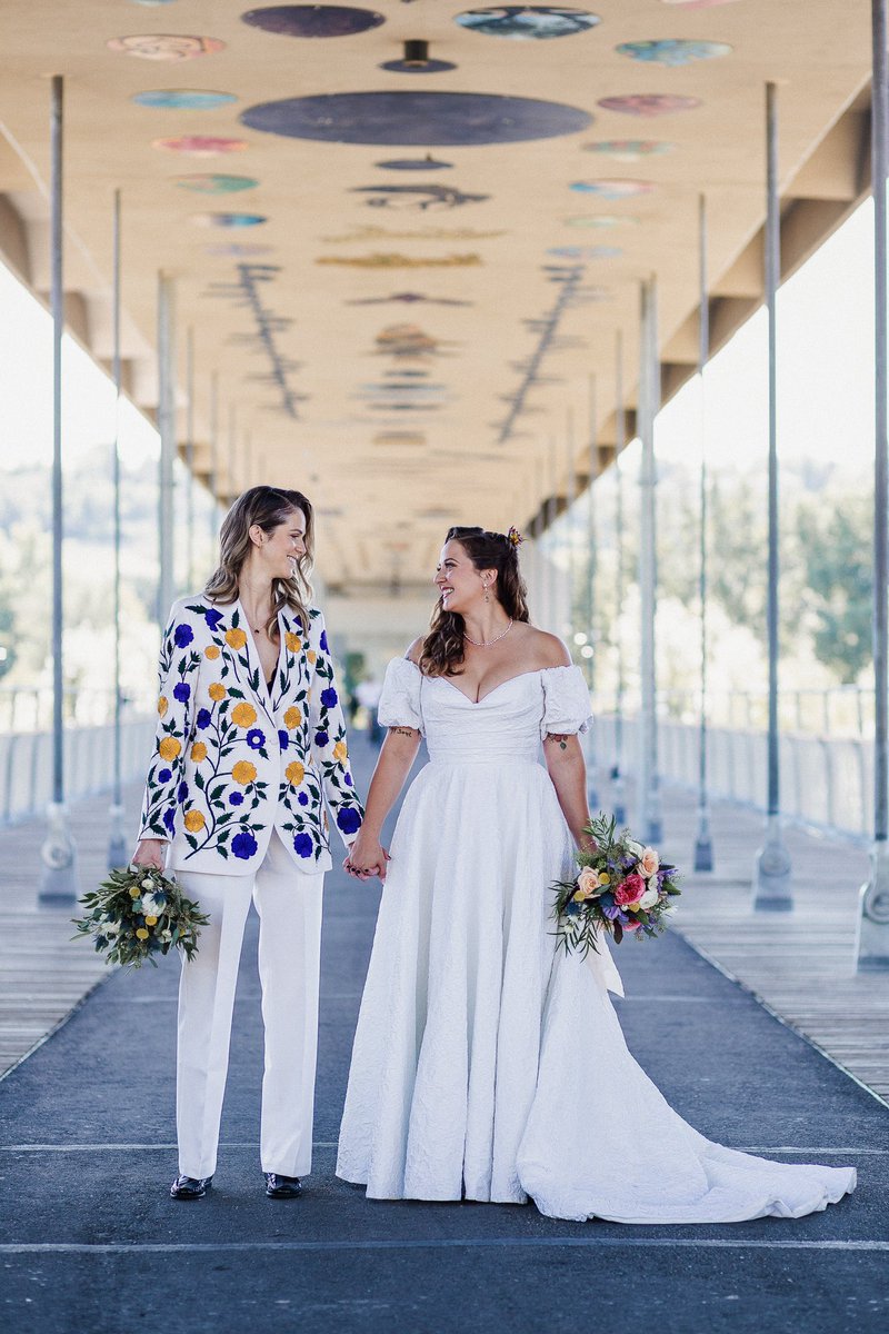 a_bespoken's tweet photo. Maria looked amazing in her custom floral suit, which was decorated with bright flowers that really matched the vibe of the day. Every little detail shows Maria’s personal style and the happiness of their special moment.🤩

#clients #happyclientdiaries #bespoke #Wedding https://t.co/FLcD0QbGTy