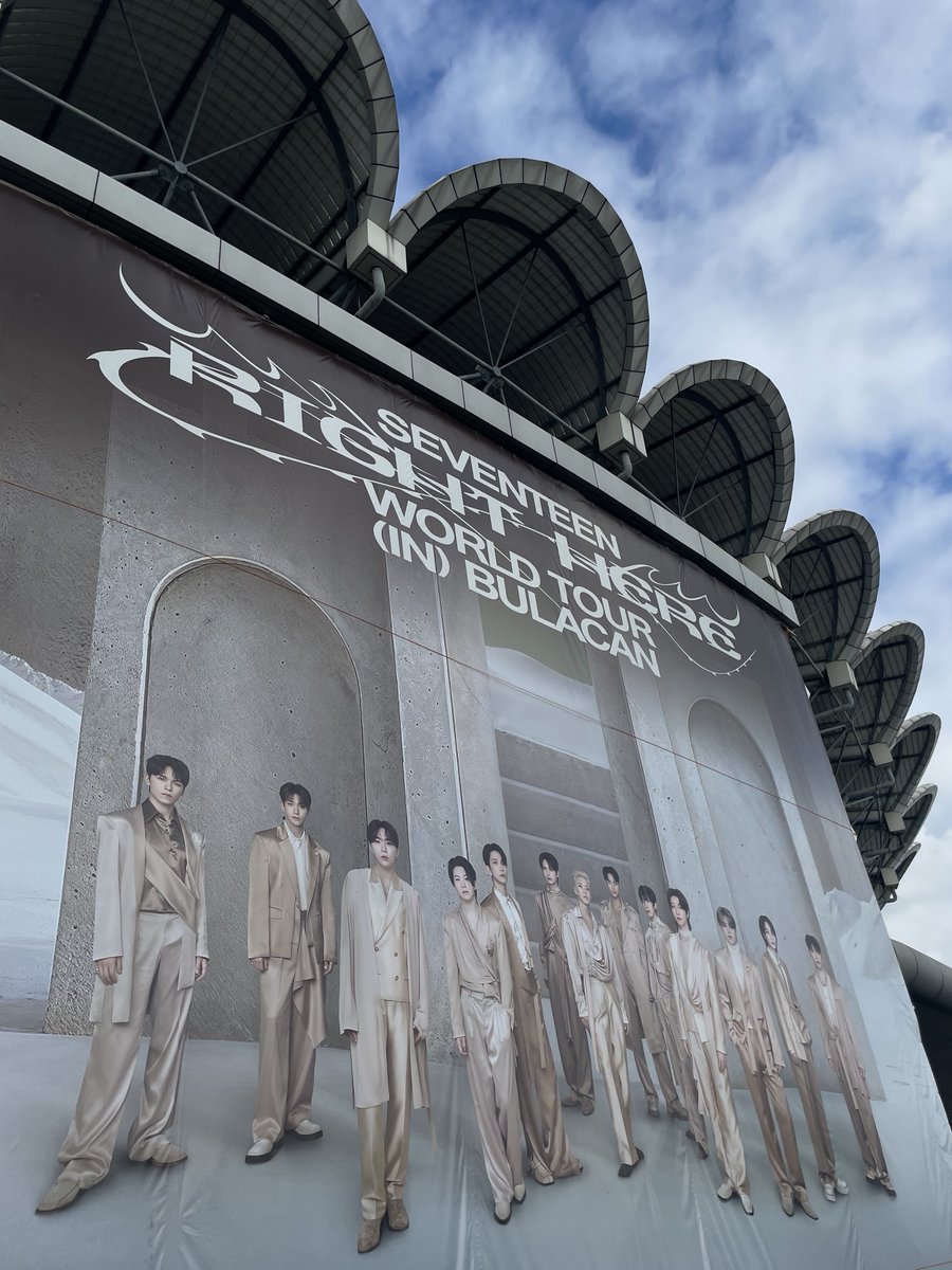 mklshu_'s tweet photo. next tour na sila pero i'm still here 🥹🧎‍♀️ https://t.co/pGrre2FSPj