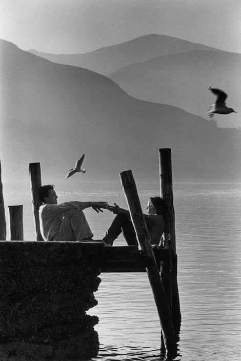 #PensieroDelMattino 
Scatta una fotografia ai momenti belli e conservali, quelli brutti hanno l’autoscatto. 🍁
~Silvana Stremiz ~

#BuongiornoATutti ☕
#23Gennaio