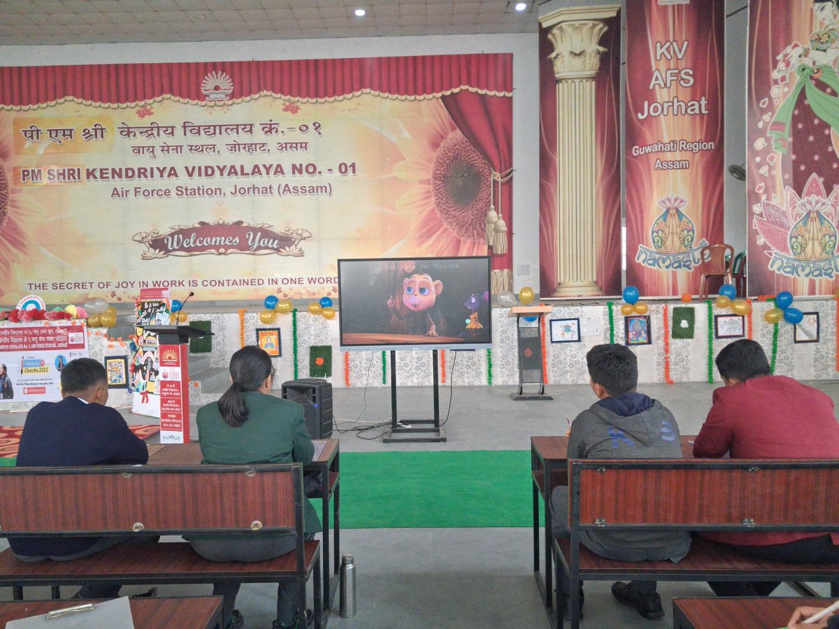 jorhat_kv's tweet photo. Scholars from diverse alma maters, enthralled and invigorated, imbibe the profound narratives of Bharat Hain Hum—a veritable tapestry of inspiration and cultural enlightenment. @EduMinOfIndia
#ParikshaPeCharcha #parakramdiwas2025 @narendramodi @GuwahatiKvs @KVS_HQ @Shekhar30412 https://t.co/RBI5AHYWbl