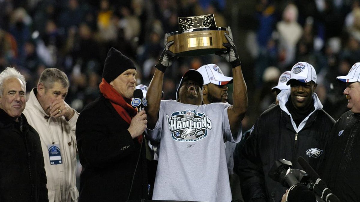 2005: The Eagles succeeded in advancing to the Super Bowl in their 4th straight NFC Championship Game appearance when they beat the Atlanta Falcons. The Eagles' defense held Michael Vick to a combined total of 162 yards, sacking him four times.