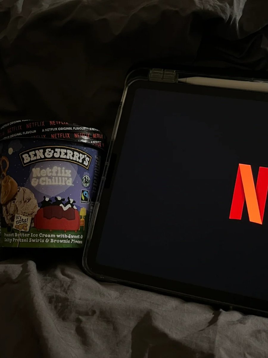 Milly_zoneXX's tweet image. 🎬Watched the universal healing youth campus movie💞
🍦benjerry&amp;amp;Netflix!!! The ice cream bucket is so cute that I can’t bear to throw it away!!!