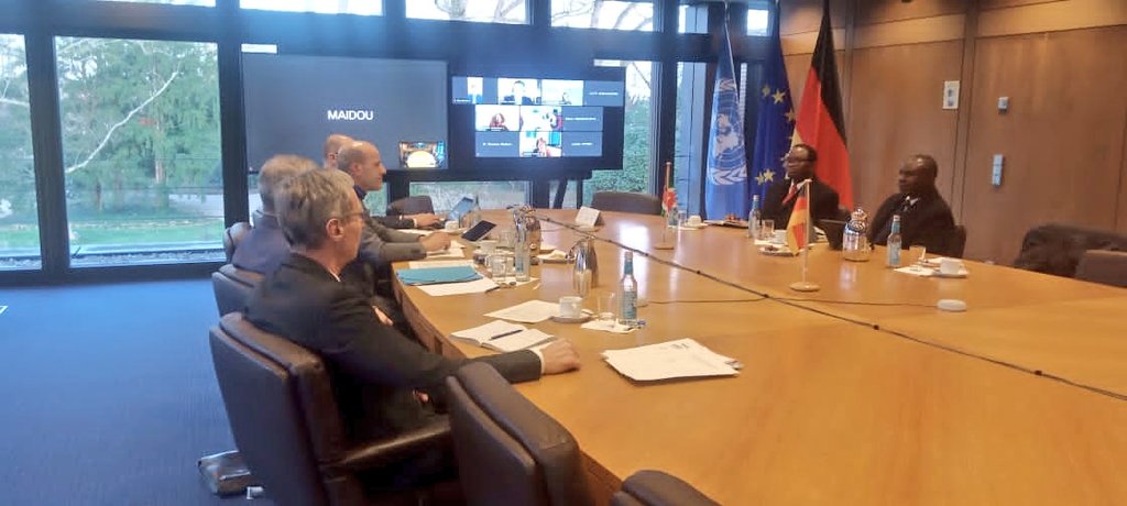 BMineagrie's tweet photo. Le Ministre a répondu à cette invitation en tant que Représentant du Gouvernement du #Burundi et le Président en exercice de la #COMIFAC. Ils ont échangé sur les points relatifs à la coopération avec le #Burundi et en rapport avec la COMIFAC.
@NtareHouse https://t.co/AiGof8enCz