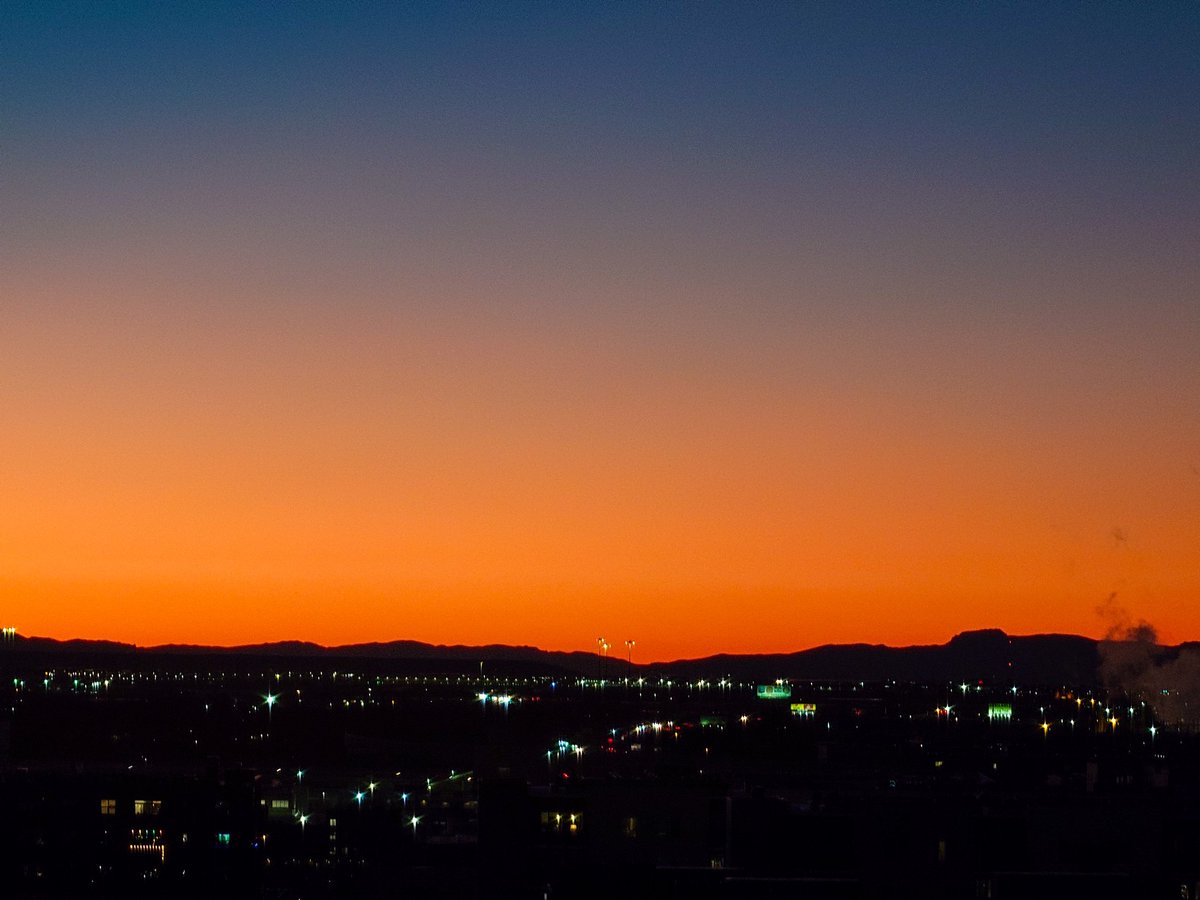 fur0n's tweet photo. Sunset in Salt Lake City! https://t.co/Z6JDkMc4Es