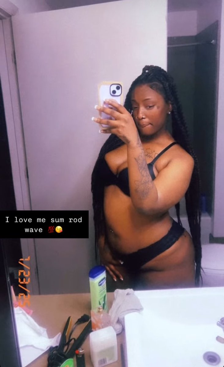 dmvshitheads_'s tweet photo. she burning yall and she steal https://t.co/KNiKnstoyo