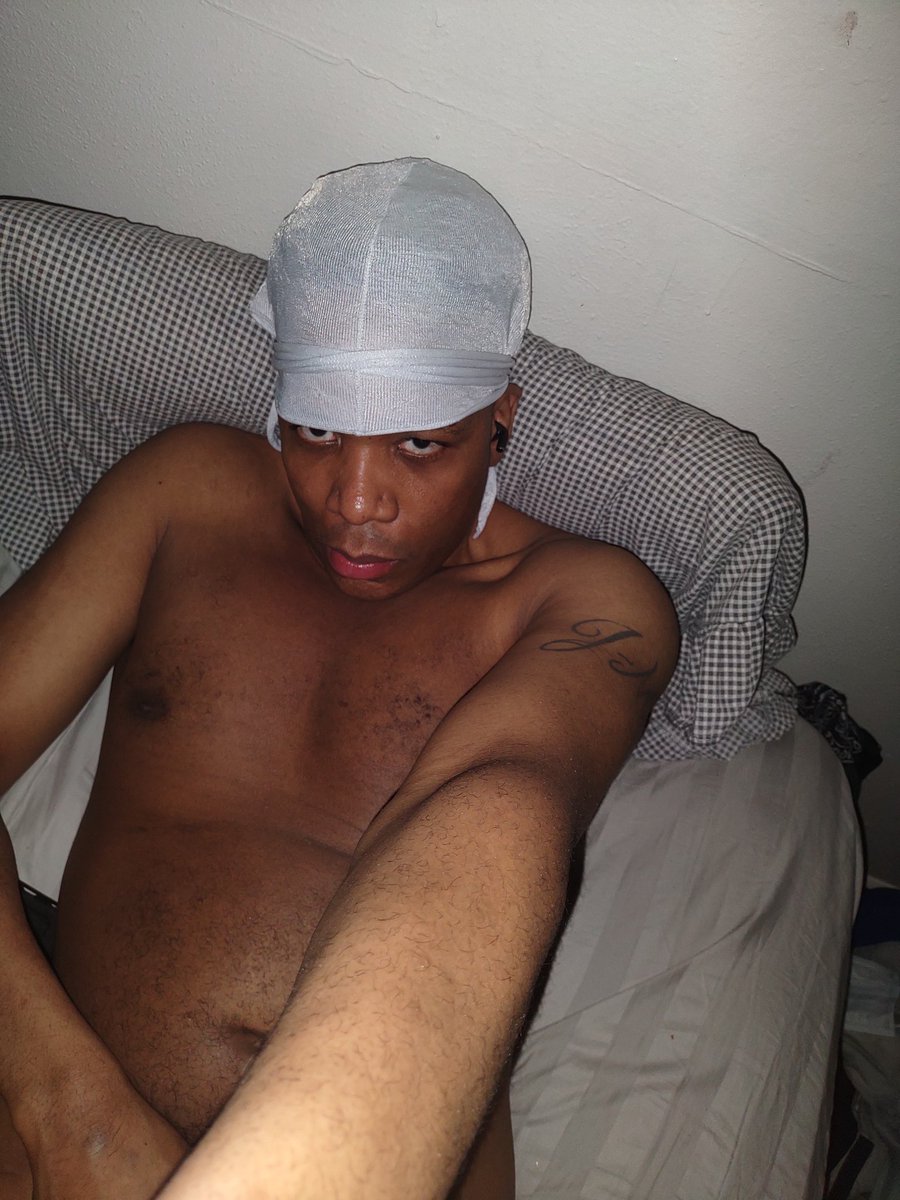 Who's up for tonight let's chat feeling so cold could you warm me up