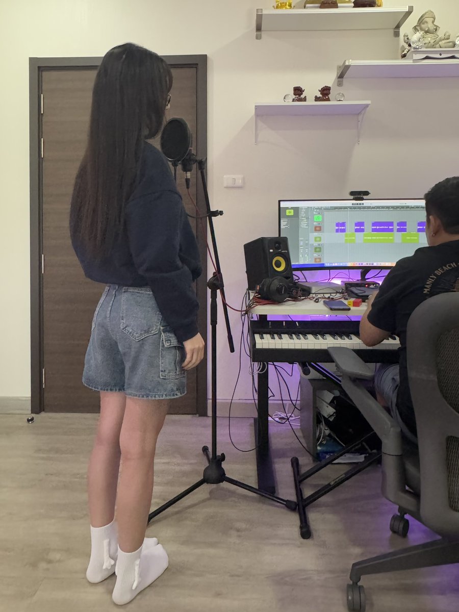 meenaxrina's tweet photo. นักร้องเสียงเพราะ หรือเสียงเพี้ยน?
ดูจากท่ายืน #มีนาริณา https://t.co/FgUeLk7Zb0