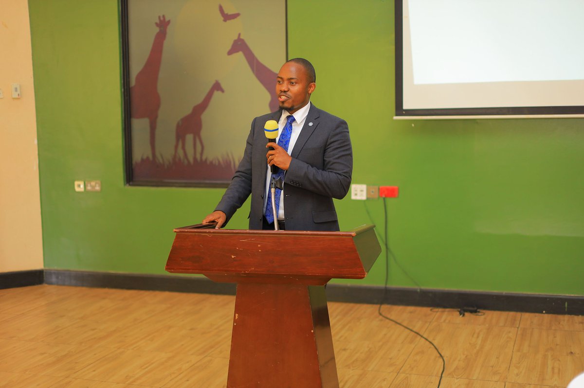 DrTomMboya's tweet photo. I had the distinguished opportunity of being the Key Note Speaker during the Stethoscope Ceremony at Kenyatta University School of Medicine.
We agreed that the power to listen and the privilege to partner with God in healing His people is a high calling.
#NeurosurgeryDiary https://t.co/6ojmtjJ0AH