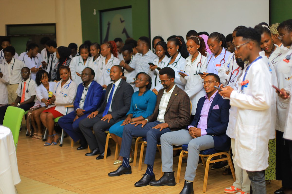 DrTomMboya's tweet photo. I had the distinguished opportunity of being the Key Note Speaker during the Stethoscope Ceremony at Kenyatta University School of Medicine.
We agreed that the power to listen and the privilege to partner with God in healing His people is a high calling.
#NeurosurgeryDiary https://t.co/6ojmtjJ0AH