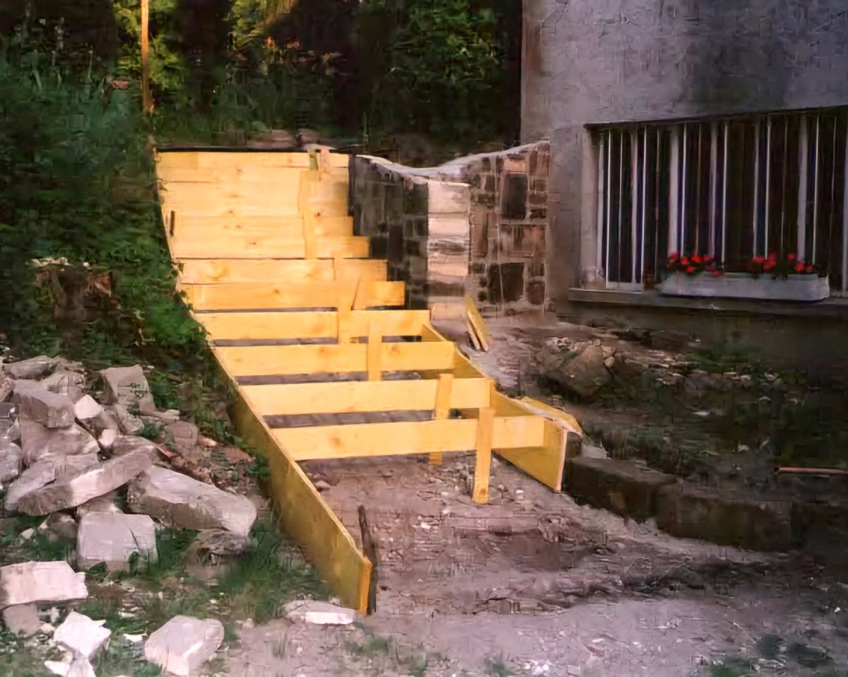 JMB_Construc's tweet photo. Abord extérieurs d'escaliers et allée en béton lavé, à Amiens. 2003 

#JMBConstruction #bâtiment #maçonnerie #escalier #allée #béton #Construction https://t.co/mfH5jpUEIz
