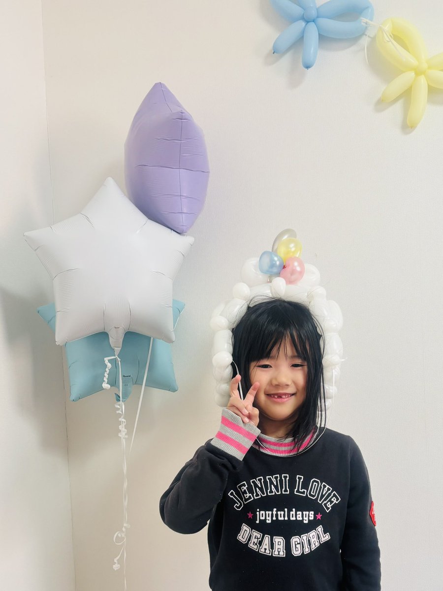 a_iballoon's tweet photo. パンダからユニコーン🦄にリメイク！！
娘の強い希望により…作成
一定の角度から見てギリギリユ、ユニコーン💦？ってなるレベル😂
私より娘がかぶりものハマった🤭
ちょっとうれしい☺️ https://t.co/XaTUSlXpCv
