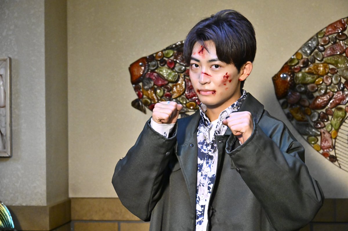GavvToei's tweet photo. #ガヴっとオフショット
前々回戦いを繰り広げた2人🍮🍫

やっぱりヴラムは強かったガヴ……

次回はなんだか激アツな展開になる予感⁉️

19話の見逃し配信を見て衝撃に備えるガヴ！
#ハンティ
#次はいいところ見せたいガヴ
#ボロボロのハンティもカッコいいガヴ https://t.co/gV7cP6ukOt