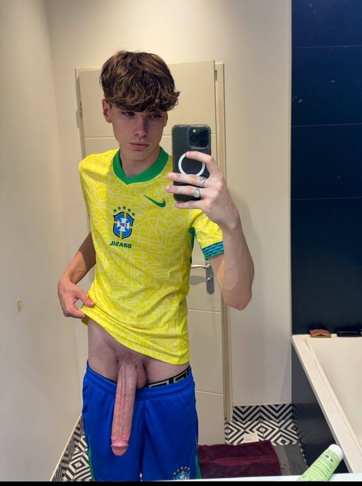 Rt if you would love to have this inside you 😈🍆💦