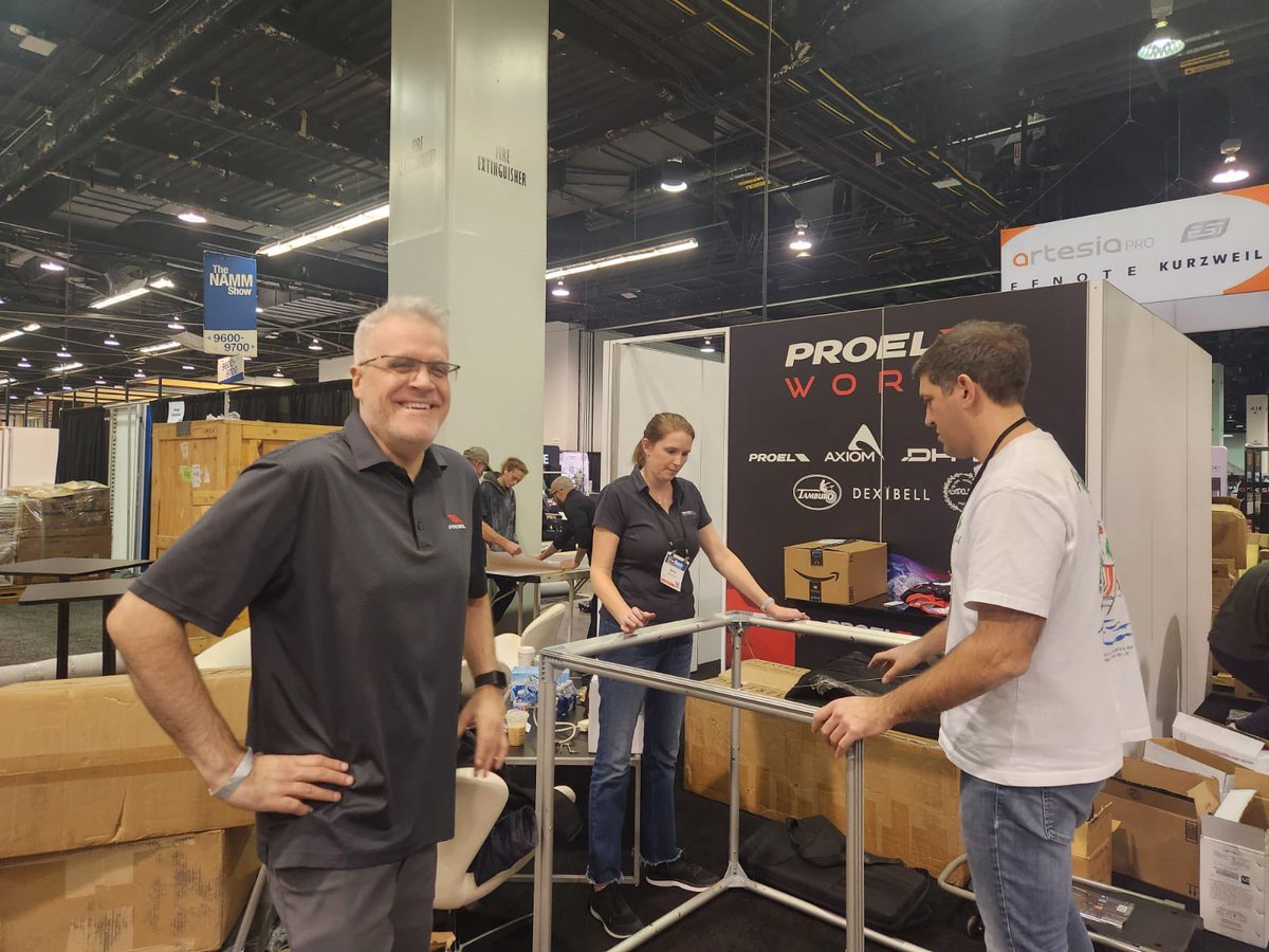 dexibellMI's tweet photo. Teamwork in action! 🤝 Our North American and Italian teams are coming together to bring the Proel booth to life at NAMM.
Stay tuned for an unforgettable showcase of innovation and craftsmanship! #ProelAtNAMM #Teamwork #HandmadeInItaly https://t.co/cM9skY2wBn