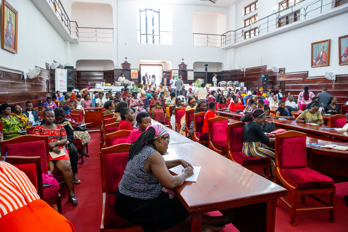 KCCAUG's tweet photo. In order to improve food safety and food handling practices across the city, we organized a specialized training for food handlers and market masters in the City.

Read the full report here https://t.co/TTfv9EekXI

#KCCAatWork
#ForABetterCity https://t.co/Dm1ptrECD2