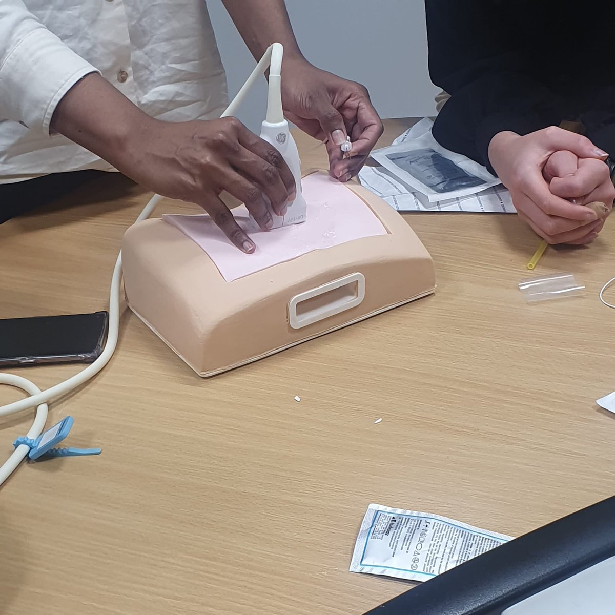 Louise Moran (@louisemoran75) on Twitter photo Great hands on session yesterday for the World Day of Regional Anaesthesia. Brilliantly organised by <a href="/HlasnyJakub/">Jakub Hlasny, Dr.,🇨🇮🇸🇰🇪🇺</a>. Facilitated by myself, <a href="/HlasnyJakub/">Jakub Hlasny, Dr.,🇨🇮🇸🇰🇪🇺</a> and Jakub Vachalik. Thank you to our colleagues who enabled a large number of NCHDs to attend. #WDRAPM2025 #ISRA Great hands on session yesterday for the World Day of Regional Anaesthesia. Brilliantly organised by <a href="/HlasnyJakub/">Jakub Hlasny, Dr.,🇨🇮🇸🇰🇪🇺</a>. Facilitated by myself, <a href="/HlasnyJakub/">Jakub Hlasny, Dr.,🇨🇮🇸🇰🇪🇺</a> and Jakub Vachalik. Thank you to our colleagues who enabled a large number of NCHDs to attend. #WDRAPM2025 #ISRA