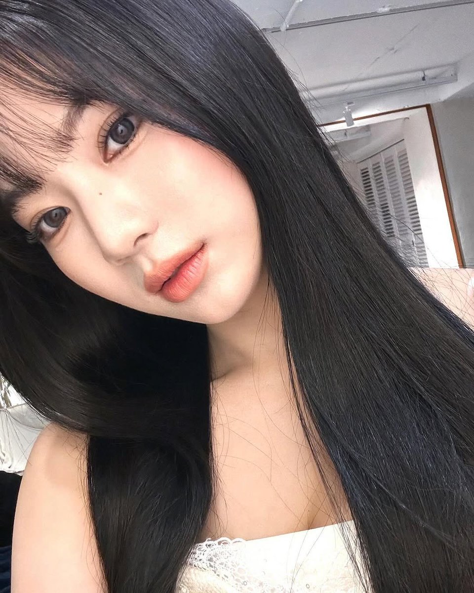 isa_oO2's tweet photo. 생일축하해🖤 https://t.co/Y4ban0koiE