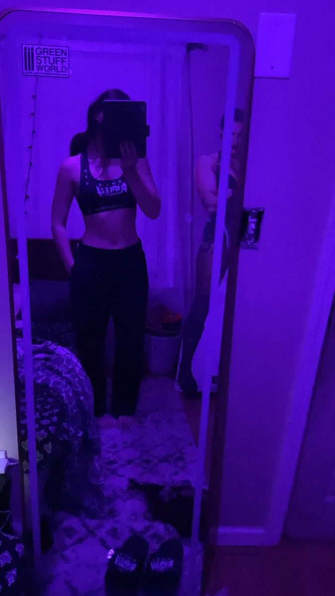 PicalousC's tweet photo. Happy 15th to me, my true inspiration has always been Rhea and I can’t wait to see her at RAW feb 3 for my gift🥹 thank you for everything. Continue being you. https://t.co/oOArkDNwvc