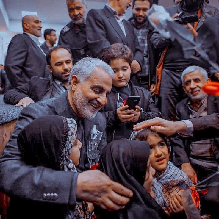 dkhtr3519's tweet image. چقدر جای خالی ات حس میشود .....
#حمايت_انقلابى
#بک
#فالوبک_فوری