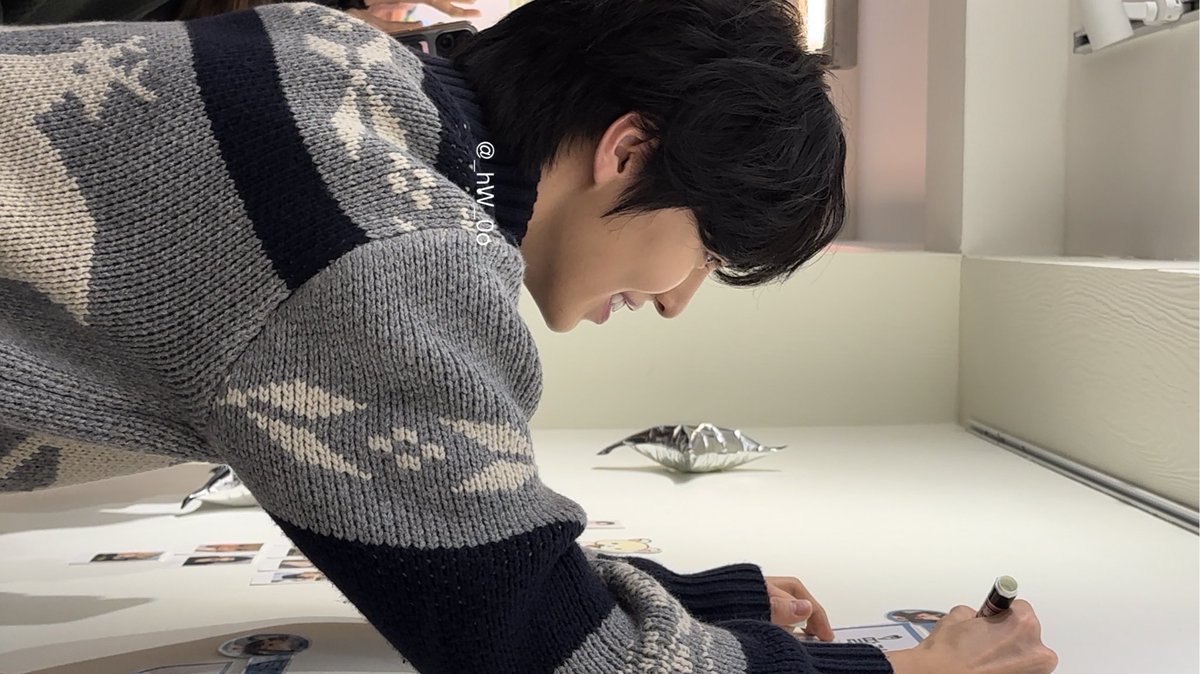 드니네 딸기농장
📍다이버시티

예준이 왓다갓다~🍓
#epex #ayden #에이든