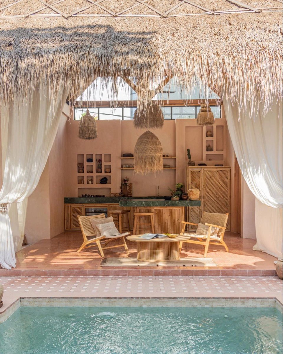 CostwayFrance's tweet photo. Un espace détente au bord de l’eau ! 🌴✨ Matériaux naturels, lumière douce, et une ambiance exotique qui fait rêver.

#decorationexterieur #deco #decohome #decomaison #ideedeco #passiondeco #inspideco #instadecoration #design #homeinspo #homedecorinspo #decorhomeideas #Costway https://t.co/7oqo7A4jUr