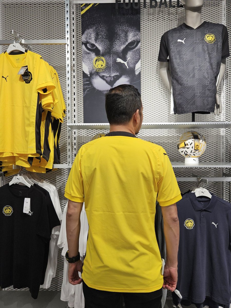 wanfakhrul23's tweet photo. Jersi Malaysia (Home) 2025
PUMA β’ Saiz M β’ RM319
βΆοΈ Dapatkan sekarang di PUMA Flagship Store, Sunway Pyramid
#FAM #HarimauMalaya #PUMAFOOTBALL #PUMAMY https://t.co/V0bgyH7rhR
