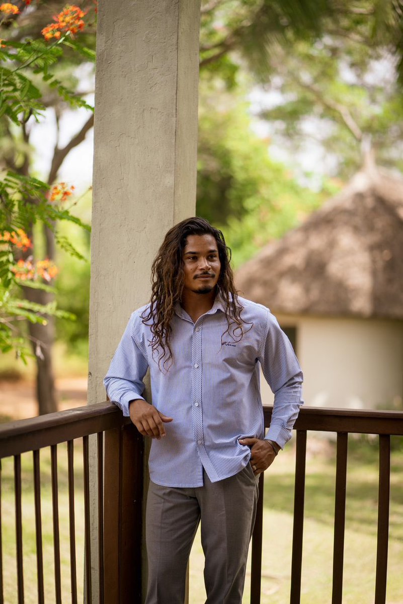 wodossi's tweet photo. 👔 Le secret d’un look impeccable ? 
Une chemise bien taillée.
Laissez-vous séduire par notre chemise intemporelle, parfaite pour toutes vos occasions.

#WodossiStyle #StyleParfait https://t.co/T6ui3AYd2g