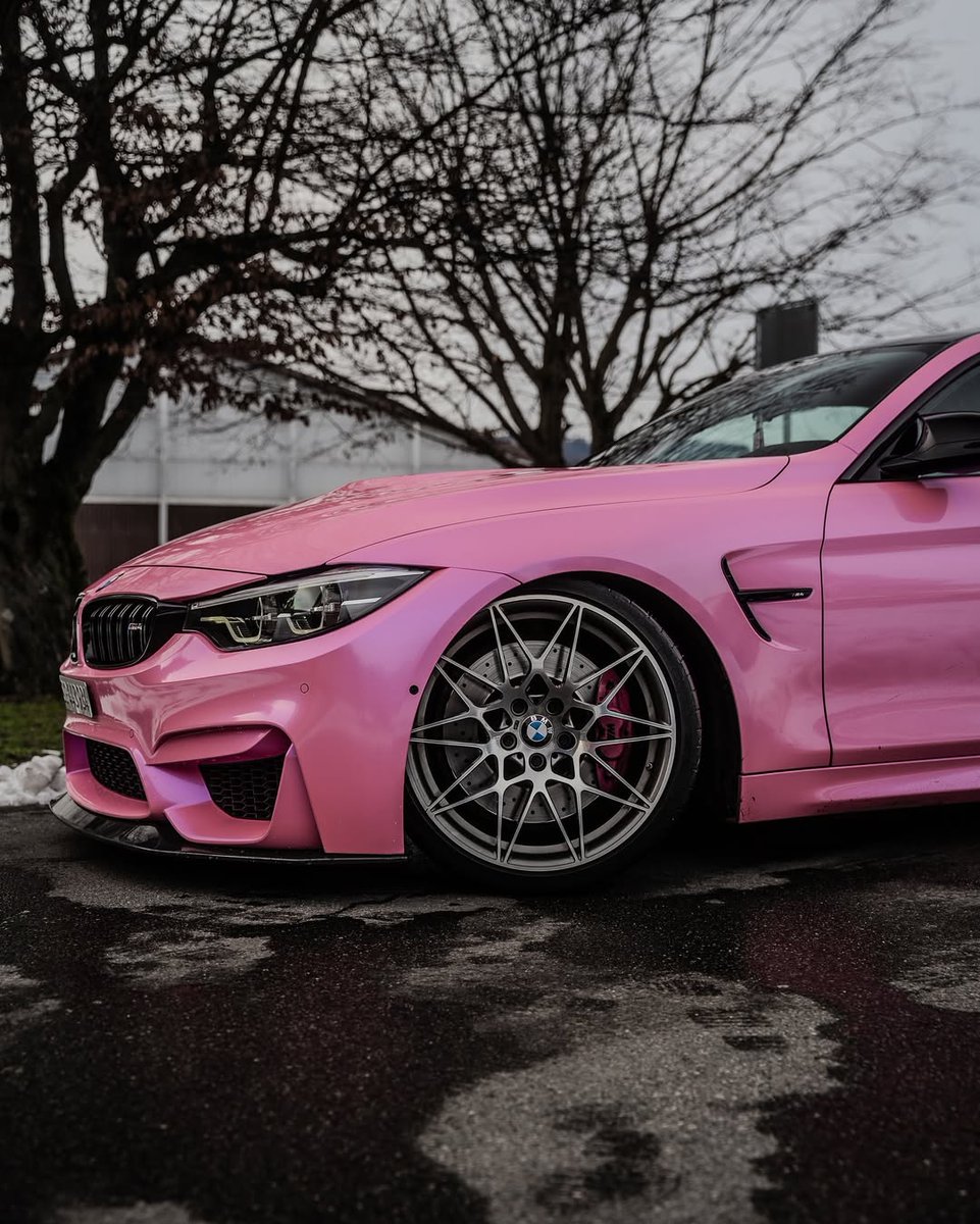 m4c_bae's tweet photo. Welcome to our team @bmvvic 
Let’s start together 🤝🏻 @rheintal_foliendienst ❤️‍🔥
Cooperation December-Projekt Is loading.💘💘💘
———📸📸📸
Es gibt viele Fotografen, aber nur wenige, die wirklich die Persönlichkeit eines Autos und seines Besitzers einfangen können. @bm https://t.co/2xO55dl4uh