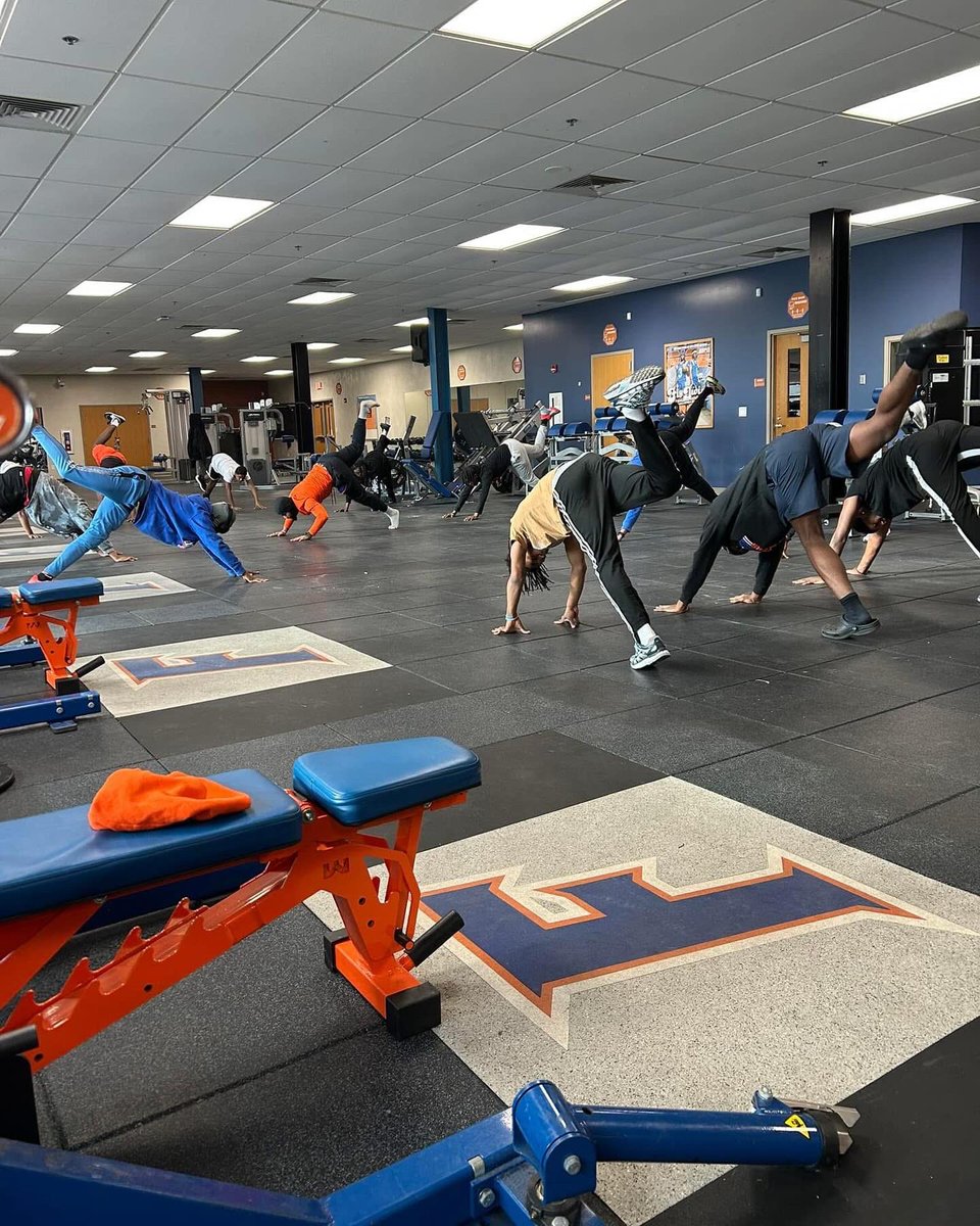 Esl FlyersBaseball tweet media