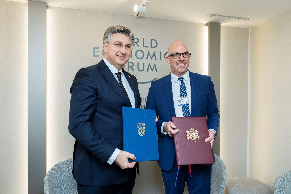 Liechtensteins Regierungschef Daniel Risch und der kroatische Premierminister Andrej Plenkovic unterzeichnen ein Doppelbesteuerungsabkommen. Damit wird die wirtschaftliche Zusammenarbeit gestärkt und die Rechtssicherheit bei Investitionen erhöht: bit.ly/42rwvhs