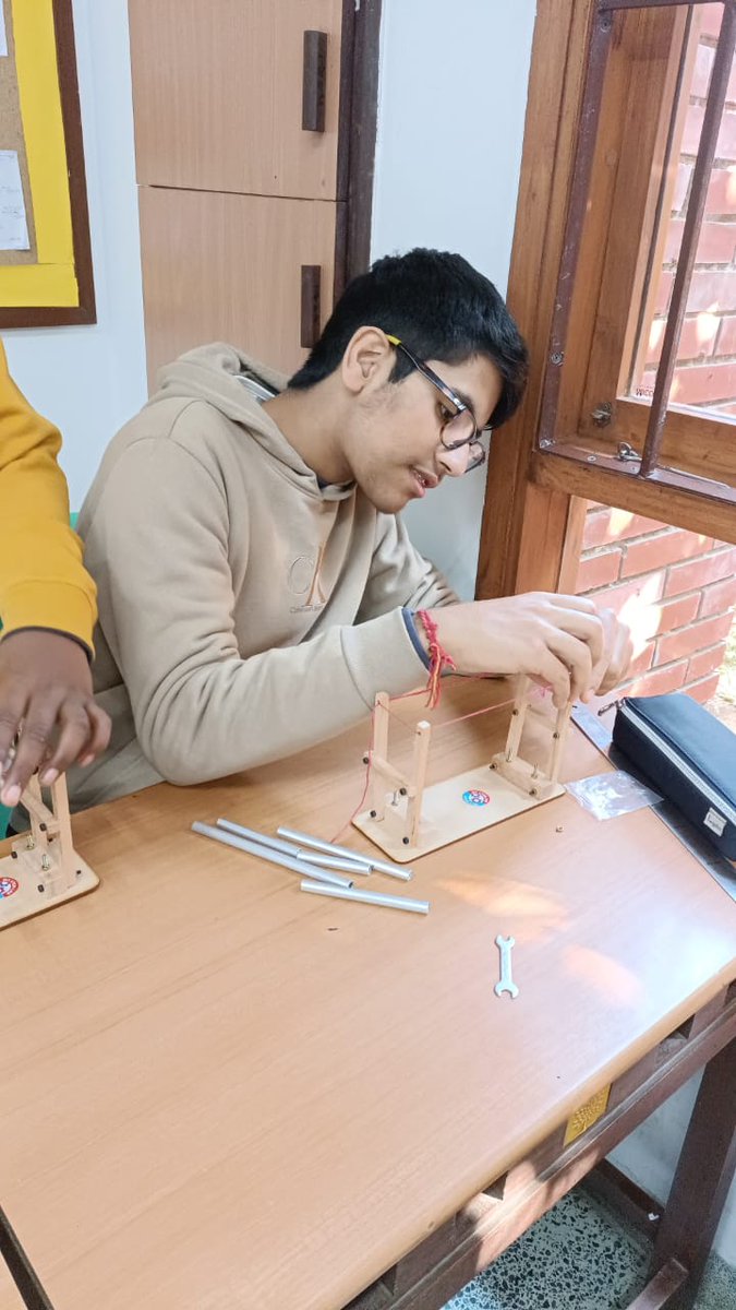 MyStemLab's tweet photo. 🎼✨ Grade 8 students of Shikshantar School are hitting the perfect notes with their Metallophone STEM activity! 🌟 From crafting each bar to creating beautiful melodies, they’re turning science and sound into harmony! 🔨🎵

#STEMEducation #HandsOnLearning #FutureMusicians https://t.co/a9FzgBIMnA