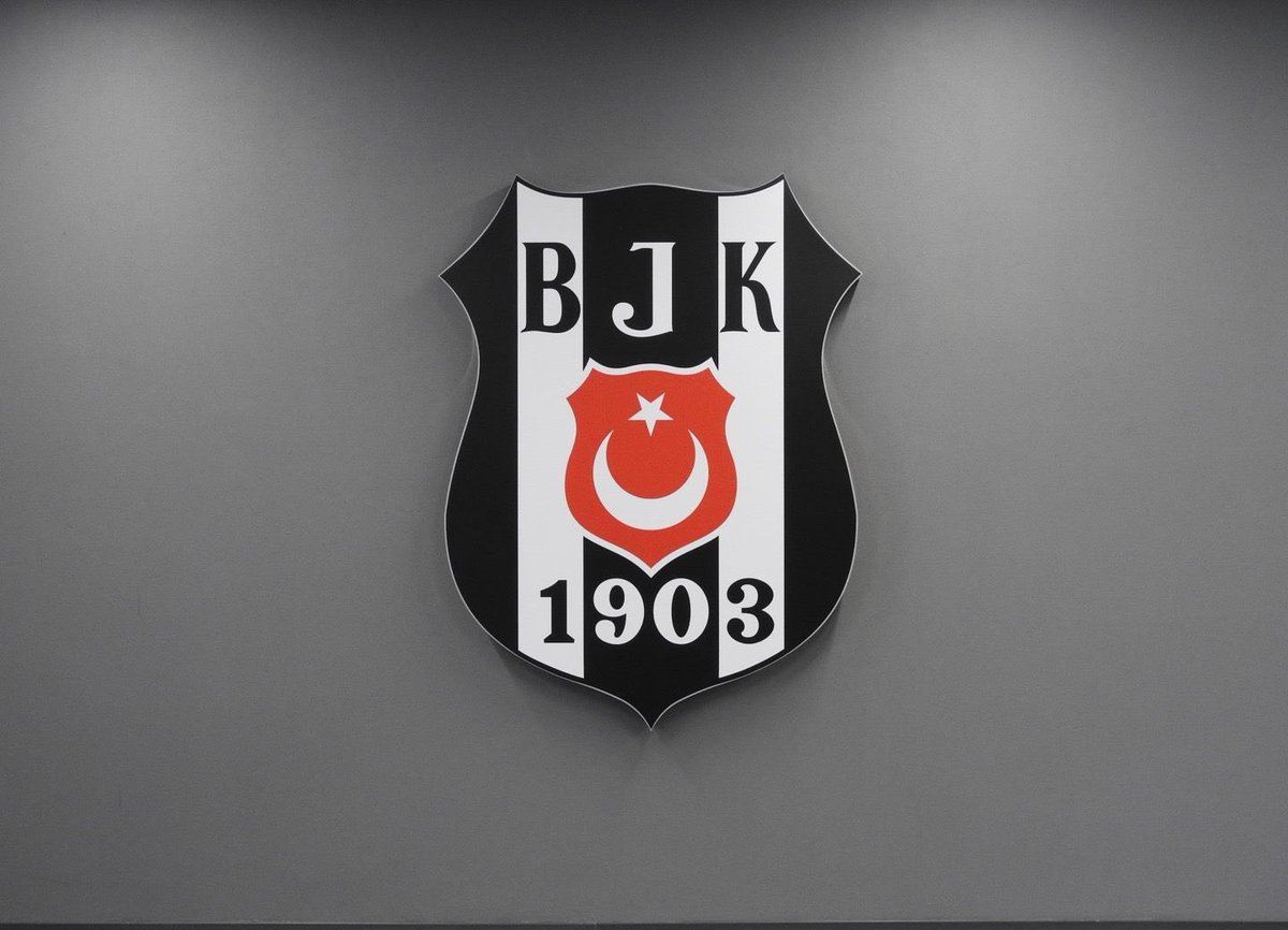 Umudu kesecek gibi oluyoruz Trabzon'dan kupa alıyor. Umudu kesecek gibi oluyoruz Galatasaray'a 5 atıp kupa alıyor. Umudu kesecek gibi oluyoruz Lyon'u Fransa'da yeniyor. Umudu kesecek gibi oluyoruz Fenerbahçe'yi yeniyor. Umudu kesecek gibi oluyoruz namağlup takıma 4 atıyor.