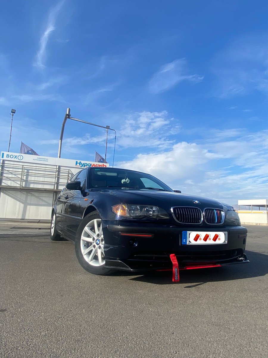 Buenos días con B de BMW 320 D que nos ha llegado al MD!!! A por el jueves 💪