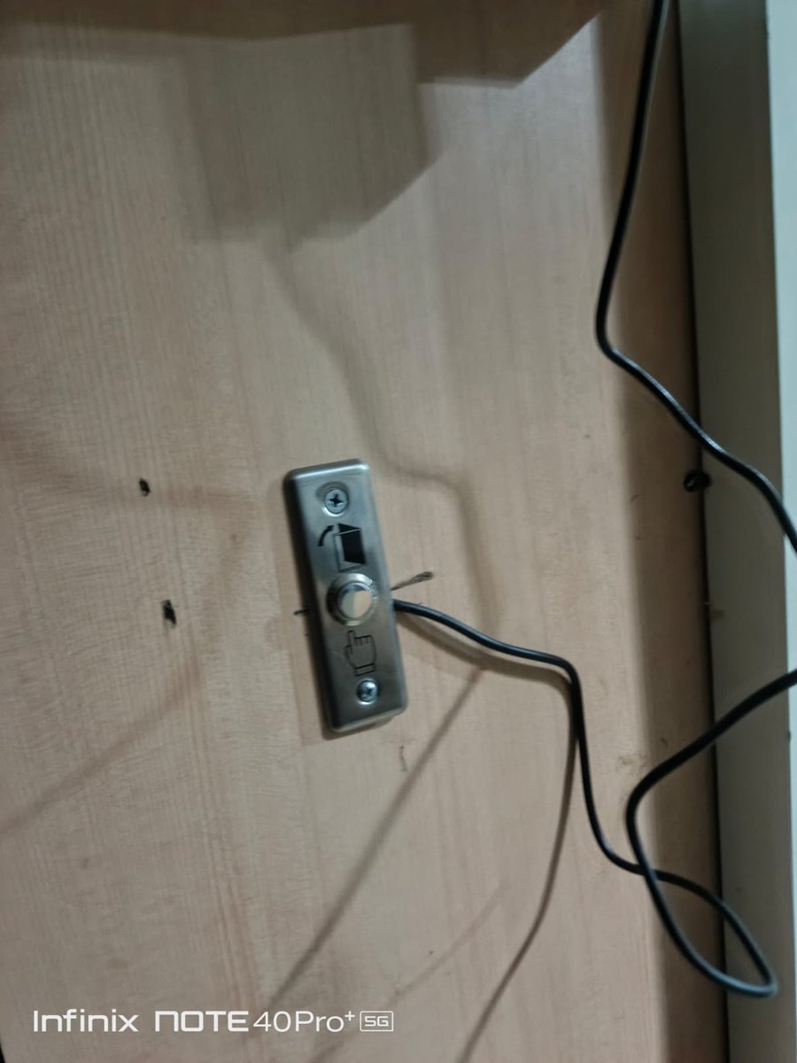 realbiometric's tweet image. We have successfully done  biometric attendance machine with an electronic door lock system in the office by our experienced technician.

Visit Us:- realtimebiometric.in
Contact Us:- 9319502447

#realtimebiometric #biometricattendancesystem #securityproduct #electronicdoorlock