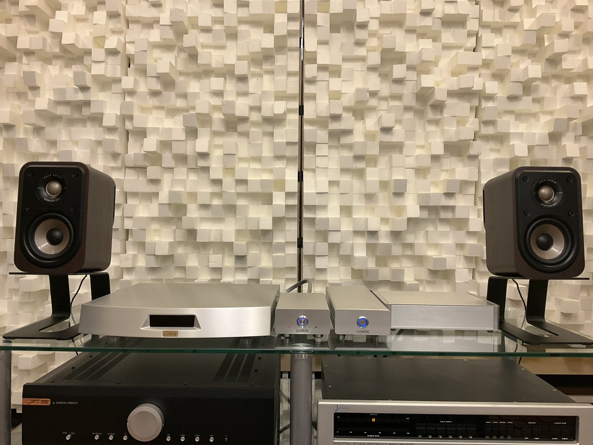 Romeo_Cablefan's tweet photo. #PolkAudio #ES10
20万円クラスのプリメインの実力を測るのにQ5だけではと思い導入♫
ただ、逆の意味でちょっと無理があるかも💦デザインhq好きなんだけど、遊びが過ぎたかなぁ😅 https://t.co/vXrsSr4EVg