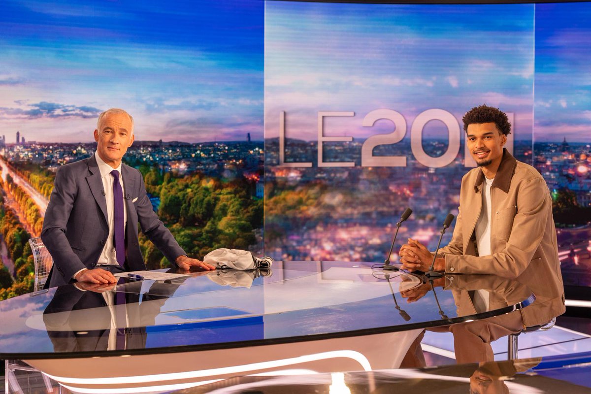 #Audiences <a href="/TF1/">TF1</a>

Large leadership pour l’invité du 20H : Victor Wembanyama

Interview menée par Gilles Bouleau (<a href="/GillesBouleau/">Gilles Bouleau</a>)

📌 5,1 M de Tvsp
✅ 24,5% de PdA 4+

📷Lucie Cosnier