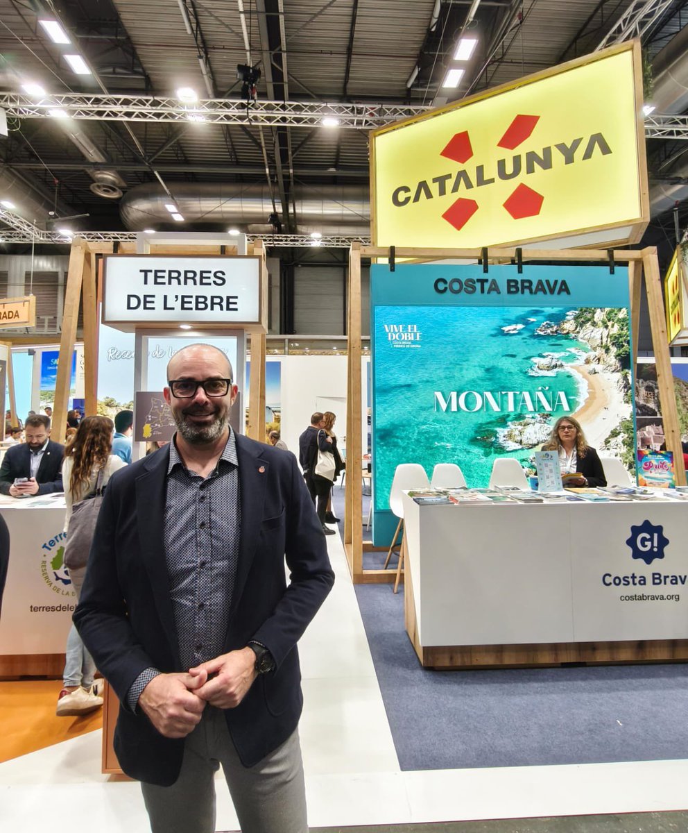 AjRoquetes's tweet photo. 🌄 𝗧𝗨𝗥𝗜𝗦𝗠𝗘 | ✅ UN APARADOR MUNDIAL
📌 L'alcalde de #Roquetes, @IMaigi, visita #FITUR2025, on @terresebretur promociona la ciutat, #LoPort i la #ViaVerda. 🏔️🚴🏼♂️
👉🏼 #RoquetesTurisme, en xifres:
🚙 2⃣.0⃣0⃣0⃣ autocaravanes
🏃🏼♀️ 1⃣5⃣5⃣.0⃣0⃣0⃣ usuaris i cicloturistes
🚀🚀🚀 https://t.co/HijXzycNOK
