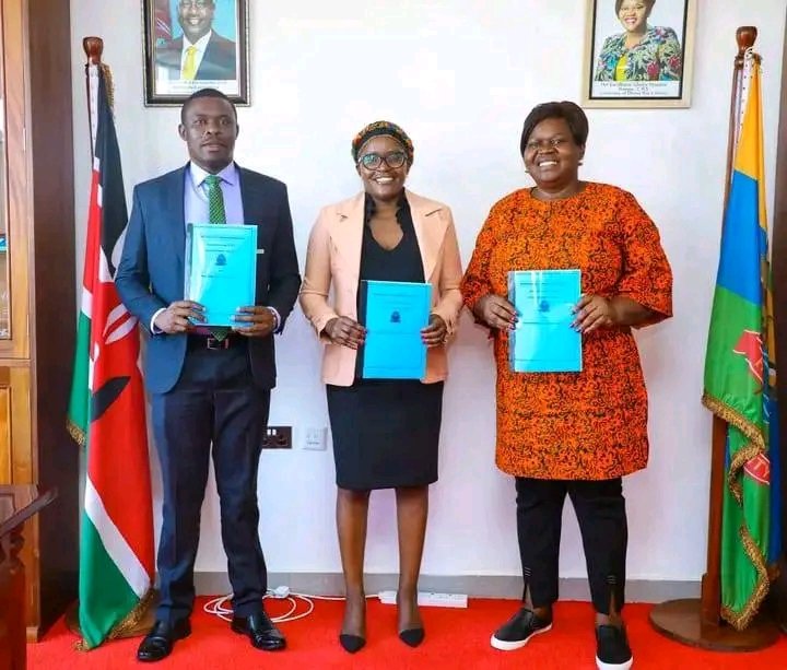Oyoo3junior's tweet photo. To optimize the operationality of  health facilities in Homabay County, Governor Gladys Wanga together with her government is partnering with Africa Renewable Energy Solutions(ARES) to pilot the solarization of our hospitals, with an initial phase targeting 40 facilities.
#Wanga https://t.co/QLWm4cSYdn