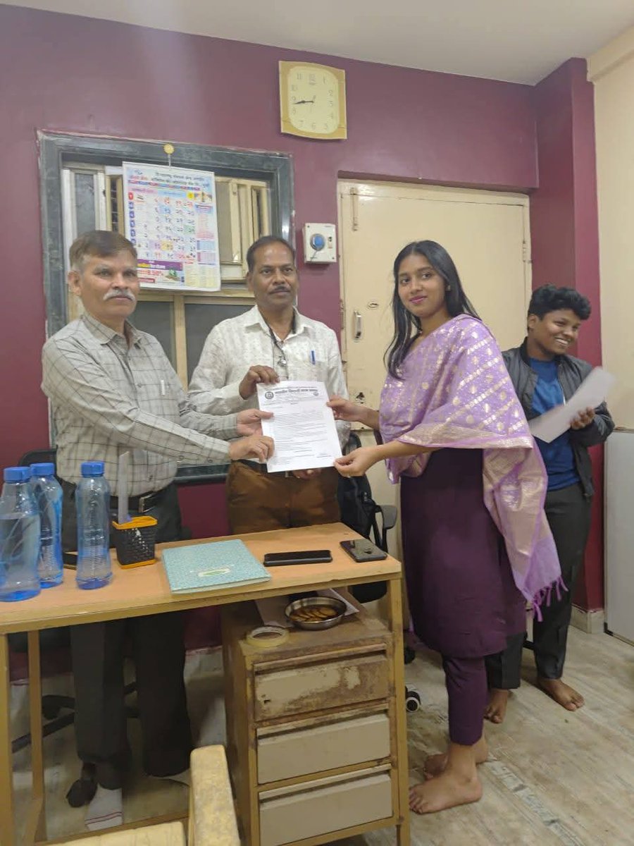 kaushalsvn15's tweet photo. मुंबई में हुई भारतीय विद्यार्थी छात्रा प्रकोष्ट #BVCP की जिला कमिटी का गठन...
#आयु०श्रद्धा_जैस्वार_जी
(राष्ट्रीय उपाध्यक्षा,#BVCP, नई दिल्ली)
इनके नेतृत्व में सफलतपूर्वक संपन्न।
#JoinBVCP
✅✅✅#BallotPaper ❌evm https://t.co/Abv9TnH6KT