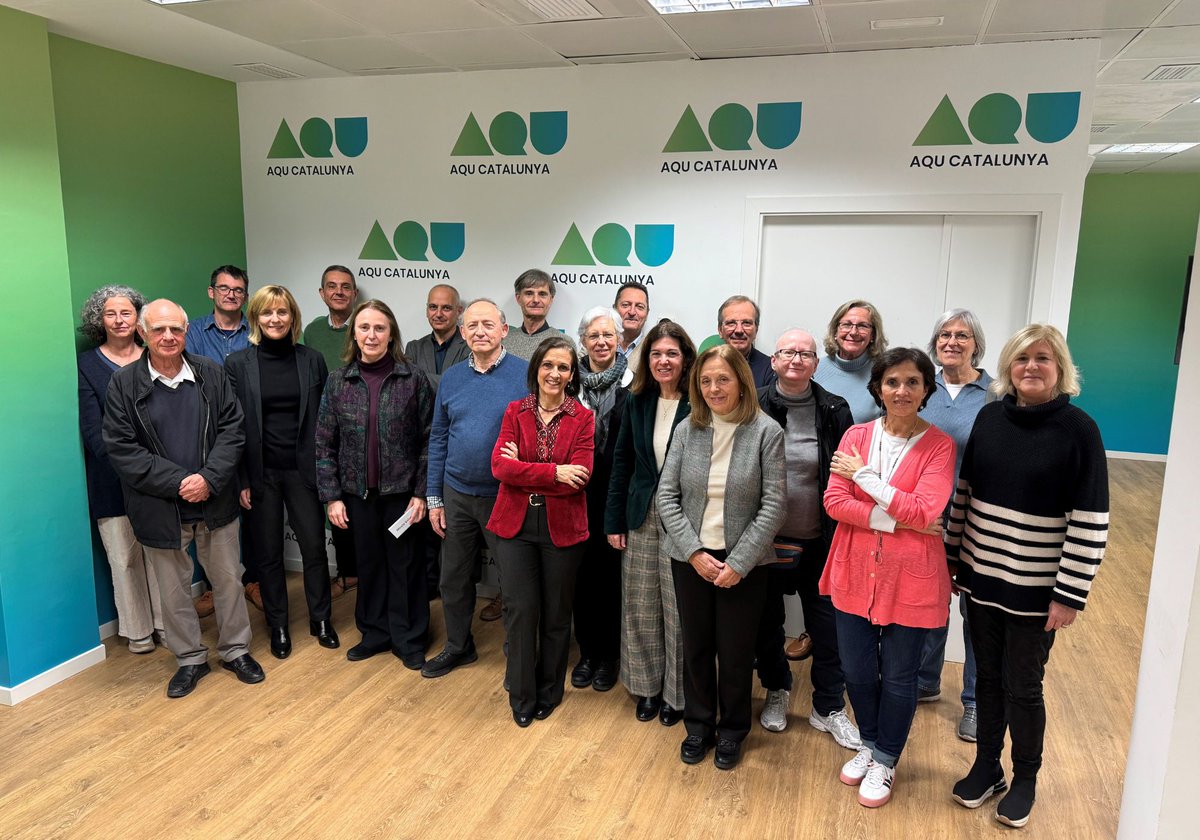 aqucatalunya's tweet photo. La CAR aprova els nous criteris d’acreditació de professorat agregat i de catedràtics i catedràtiques. Els podeu consultar aquí 👉https://t.co/ASiQKgCvd3 https://t.co/7FPlC8z8BA