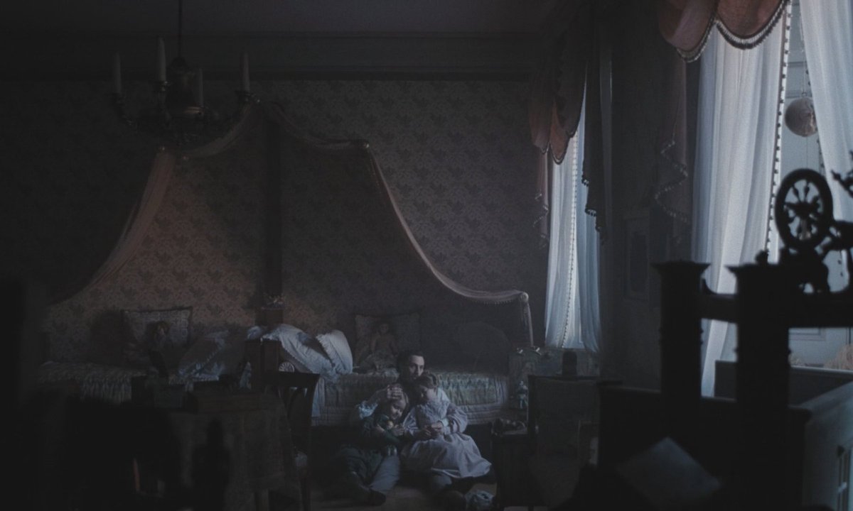 ashotmagazine's tweet photo. Cinematic paintings in Robert Eggers’ ‘NOSFERATU’. https://t.co/sDNAe193Oo